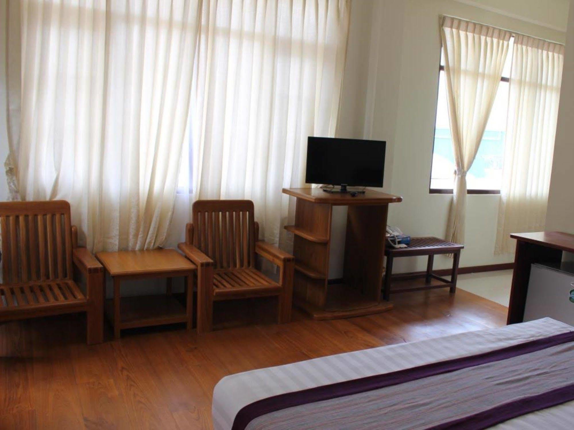 Golden Dream Hotel 3*